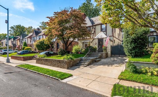 House in New York, New York, United States 1