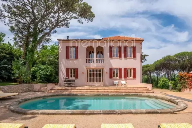 House in Zone Ouest Urbaine, Saint-Tropez, France 1 - 16948226