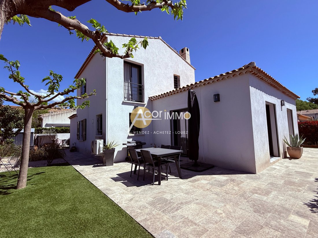 House in Les Freres-Les Cancades-Les Ginestes, Le Beausset, France 1 - 17755967