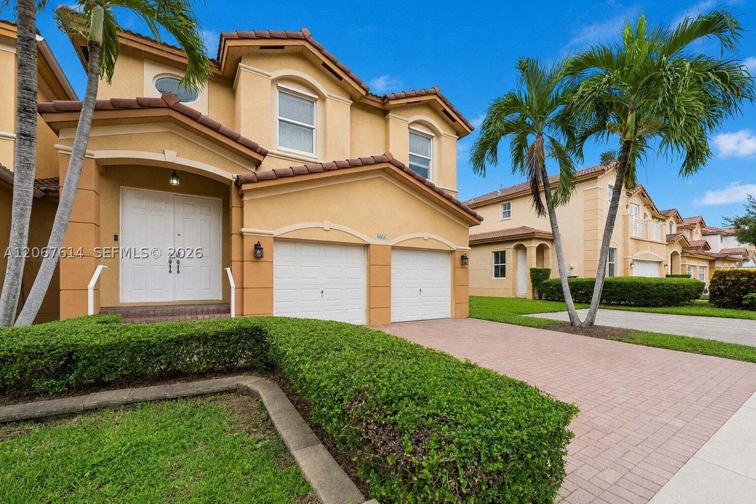 Townhouse in Doral, Florida, United States 1 - 18612562