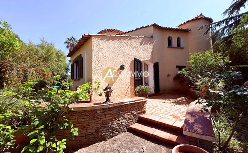House in Nord, Sanary-sur-Mer, France 1