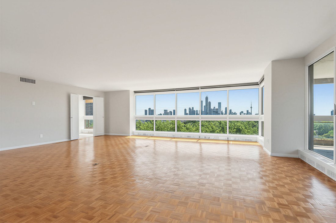 Condo in Toronto, Ontario, Canada 3 - 18624633