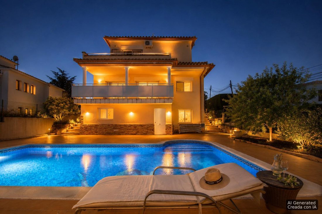 Villa in Platja d'Aro, Catalonia, Spain 2 - 18033869