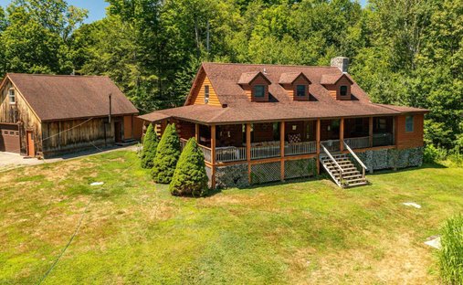 House in Strafford, New Hampshire, United States 1