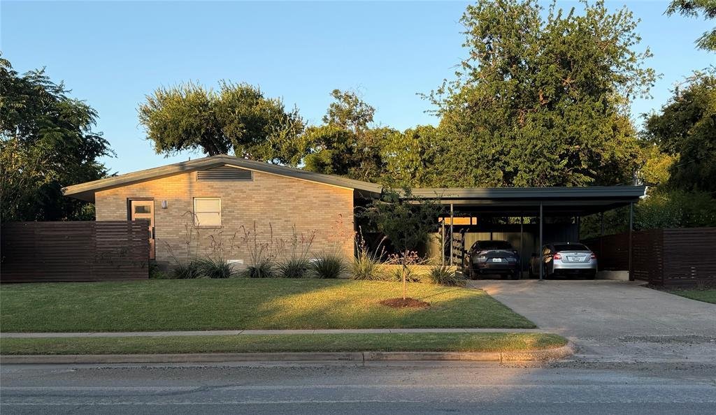 House in Dallas, Texas, United States 3 - 18306879