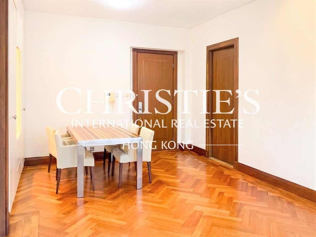 Apartment in Hong Kong, Hong Kong 3 - 18305050