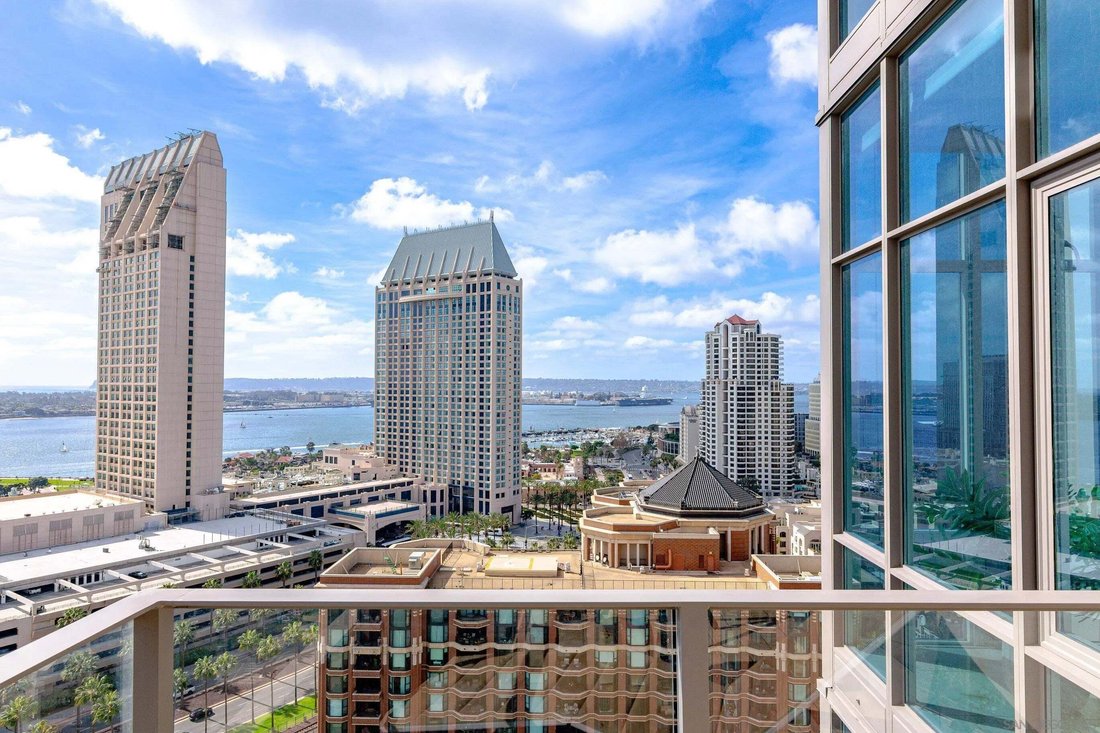 Condo in San Diego, California, United States 4 - 18625090