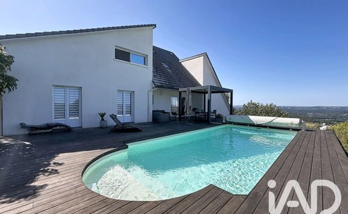 House in Allassac, Nouvelle-Aquitaine, France 1