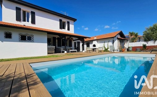 House in Centre, Tarnos, France 1