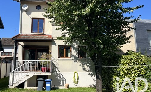 House in Montreuil, Versailles, France 1