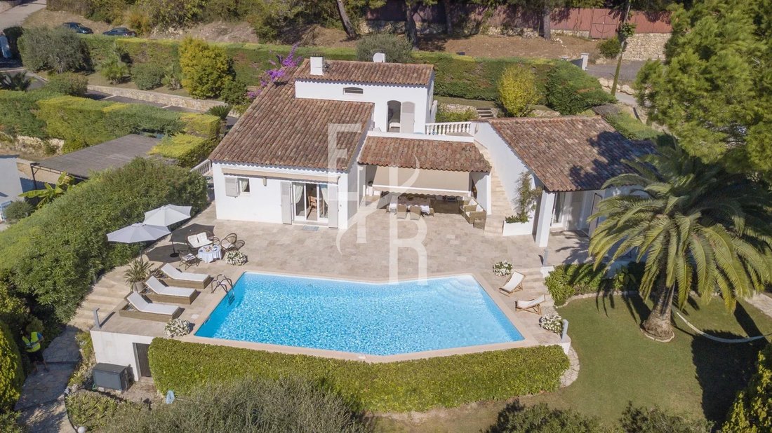Villa in Mougins, Provence-Alpes-Côte d'Azur, France 1 - 18624894