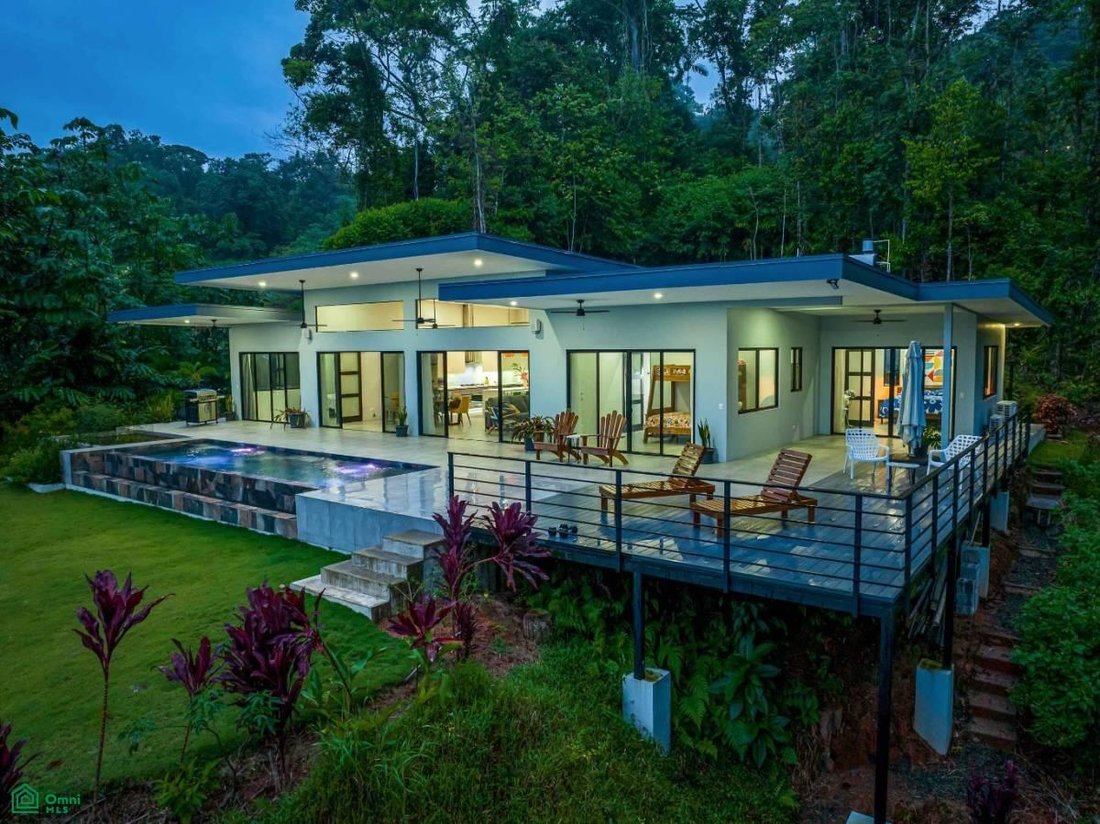 Casa in Savegre, Provincia di Puntarenas, Costa Rica 1 - 17090279