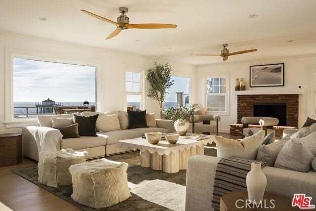 Manhattan Beach, California, United States 4 - 17633285