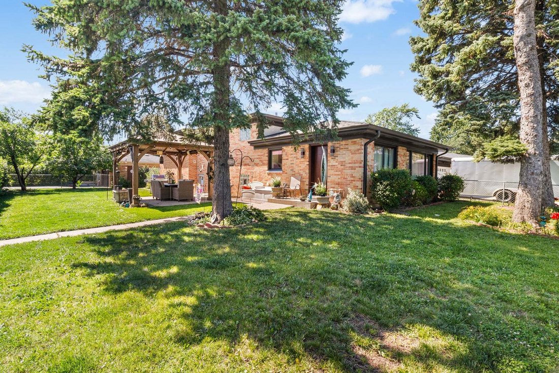 House in Des Plaines, Illinois, United States 2 - 18625308