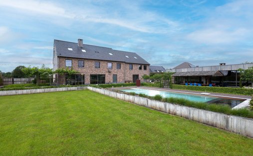 Villa in Heist-op-den-Berg, Flanders, Belgium 1