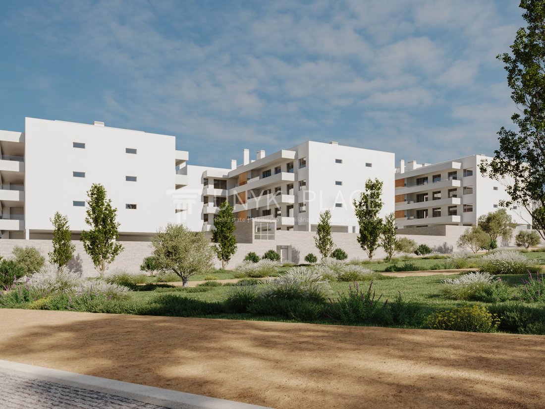 Apartment in Camarate, Unhos e Apelacao, Lisbon, Portugal 5 - 18035275