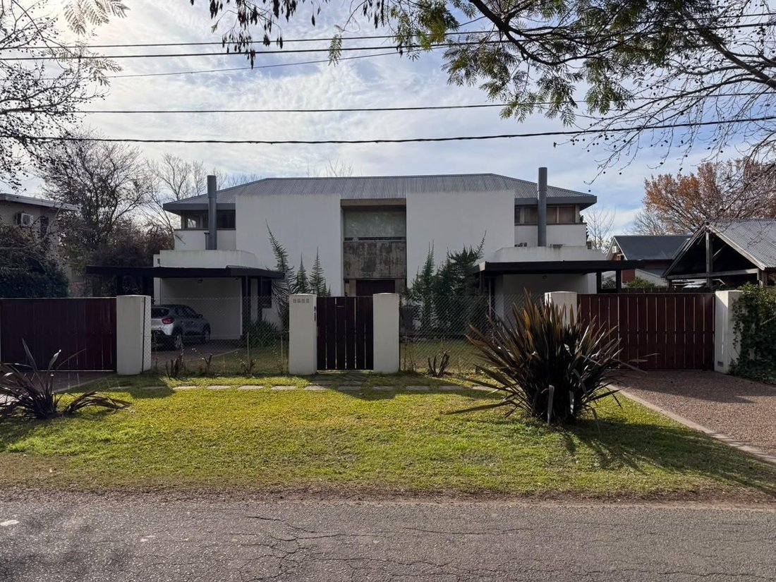 House in Rosario, Santa Fe Province, Argentina 1 - 18625434