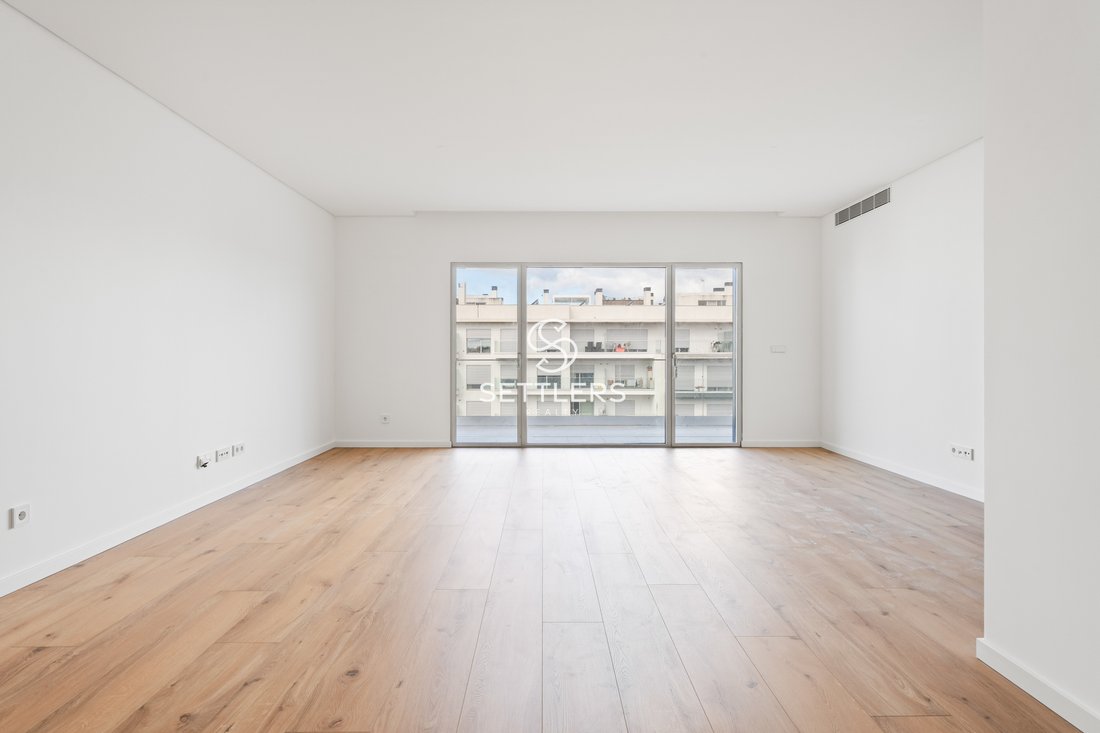 Apartment in Carcavelos e Parede, Lisbon, Portugal 2 - 16621447