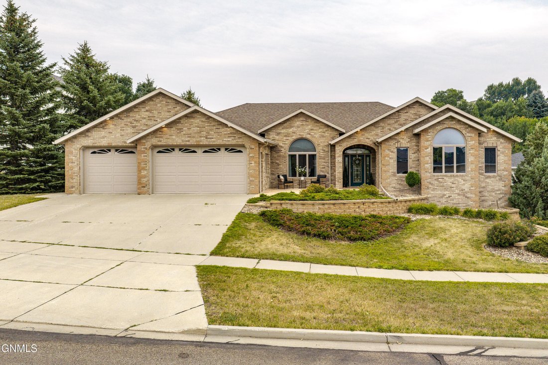 House in Bismarck, North Dakota, United States 1 - 18625424