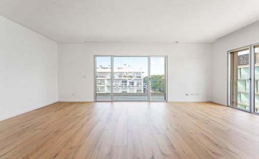 Apartment in Carcavelos e Parede, Lisbon, Portugal 1