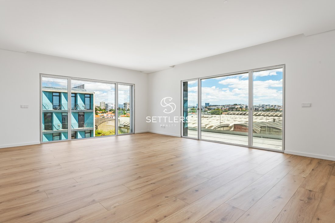 Apartment in Carcavelos e Parede, Lisbon, Portugal 1 - 16621454