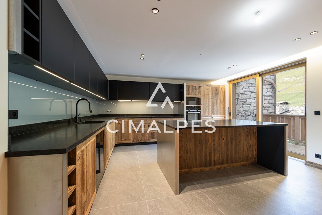 Villa in Val-d'Isere, Auvergne-Rhône-Alpes, France 3 - 18625358