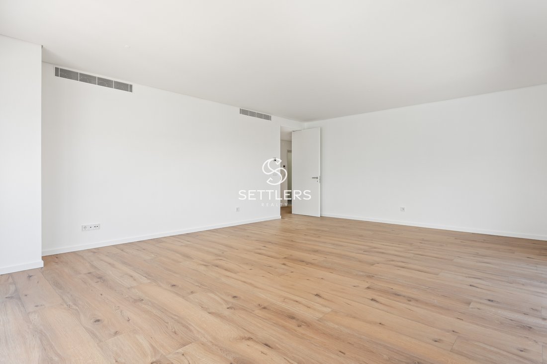 Apartment in Carcavelos e Parede, Lisbon, Portugal 3 - 16621451