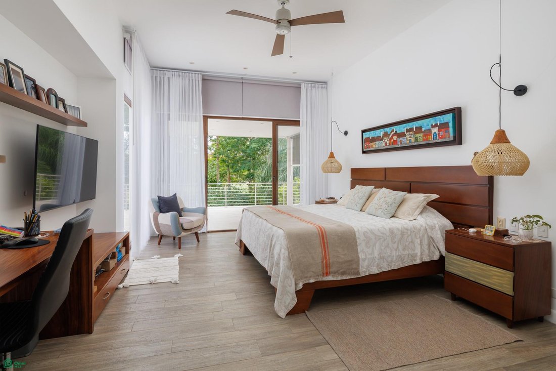 House in Pozos, San José Province, Costa Rica 1 - 18440804
