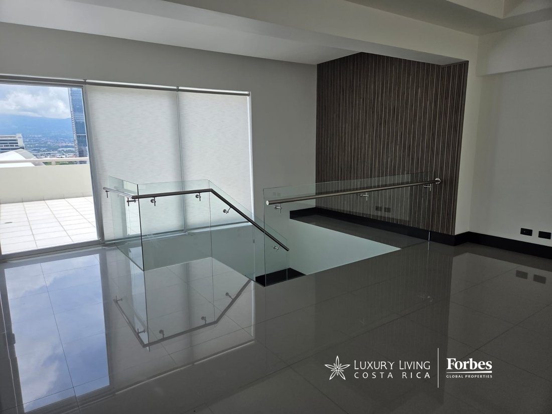 Penthouse in Cinco Esquinas, San José Province, Costa Rica 3 - 18627675