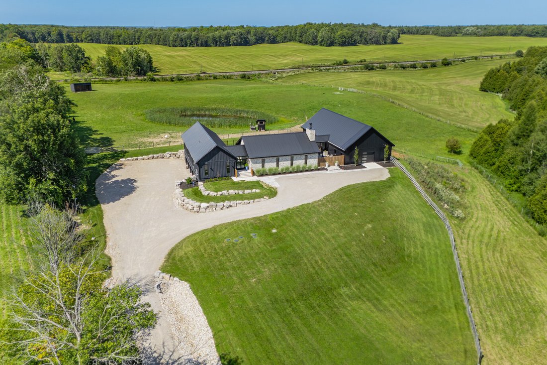 House in Puslinch, Ontario, Canada 1 - 18626691