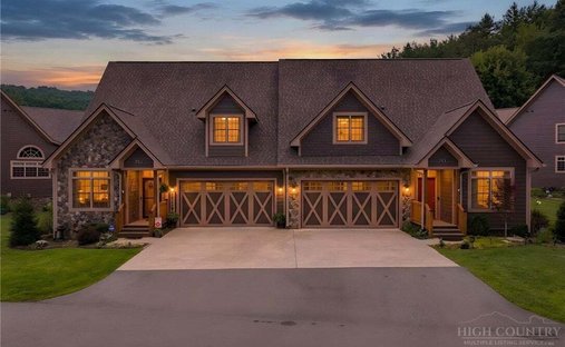 Townhouse in Fleetwood, North Carolina, United States 1
