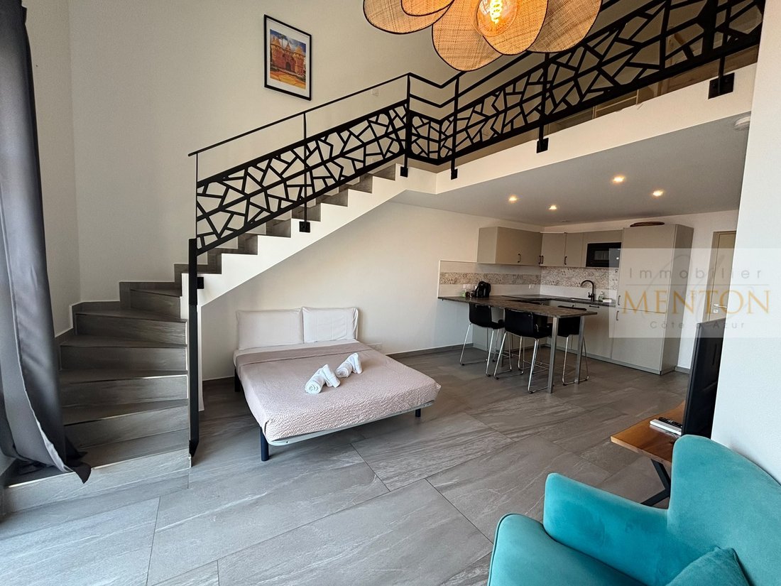 Estate in Menton, Provence-Alpes-Côte d'Azur, France 1 - 18629776