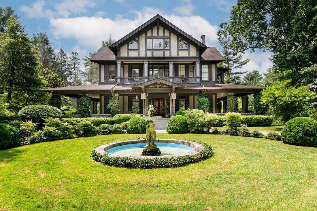 House in Laurel Park, North Carolina, United States 2 - 17661601