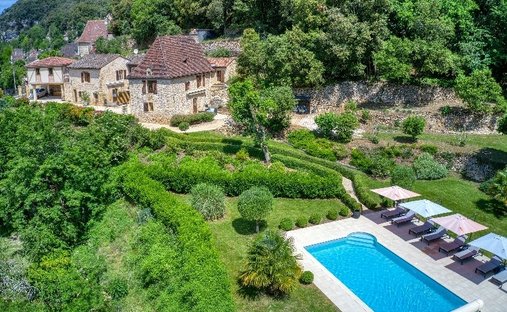 Estate in La Roque-Gageac, Nouvelle-Aquitaine, France 1