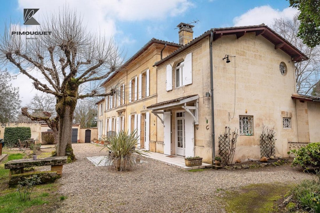 House in Saint-Émilion, Nouvelle-Aquitaine, France 4 - 16049332