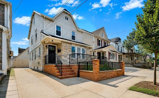 House in New York, New York, United States 1
