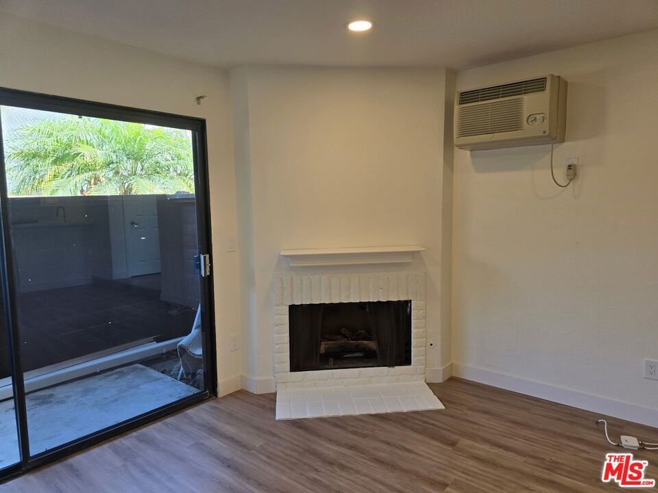 Orange, California, United States 5 - 18594402