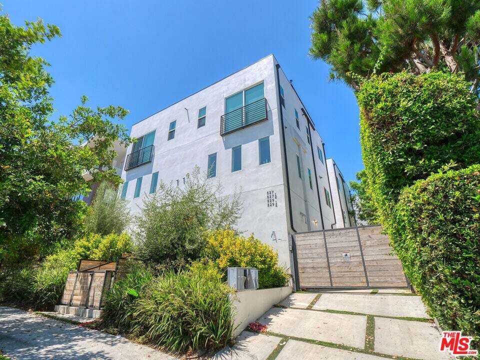 Los Angeles, California, United States 1 - 18629364
