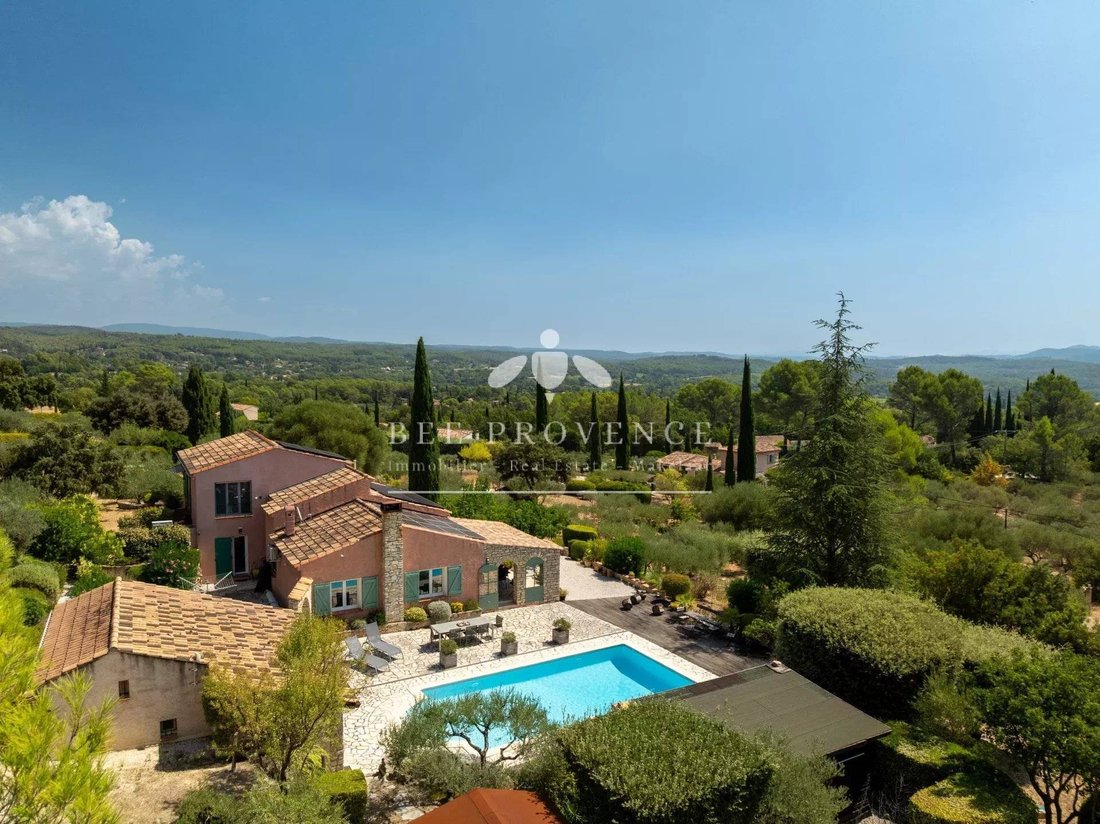 Villa in Cotignac, Provence-Alpes-Côte d'Azur, France 1 - 16297669