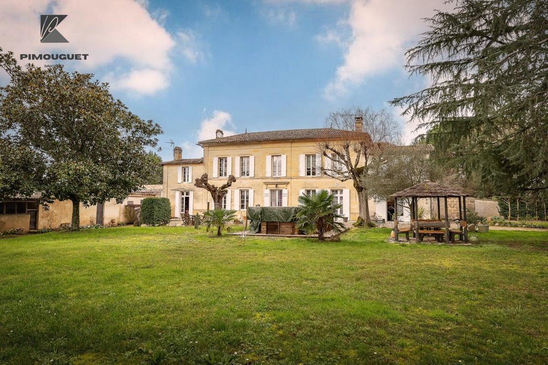 House in Saint-Émilion, Nouvelle-Aquitaine, France 1 - 16049332