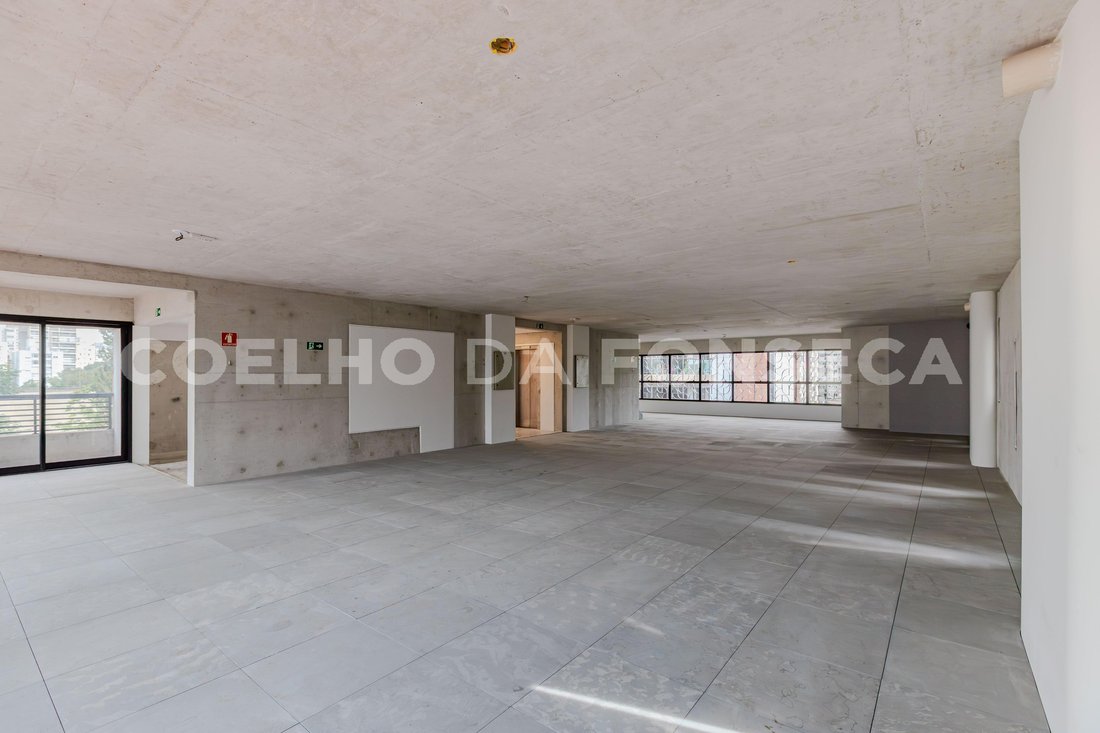 Condo in São Paulo, State of São Paulo, Brazil 1 - 17805623