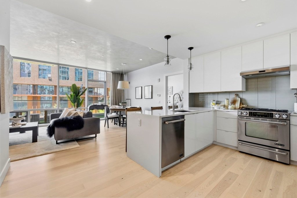 Condo in Boston, Massachusetts, United States 1 - 18629641