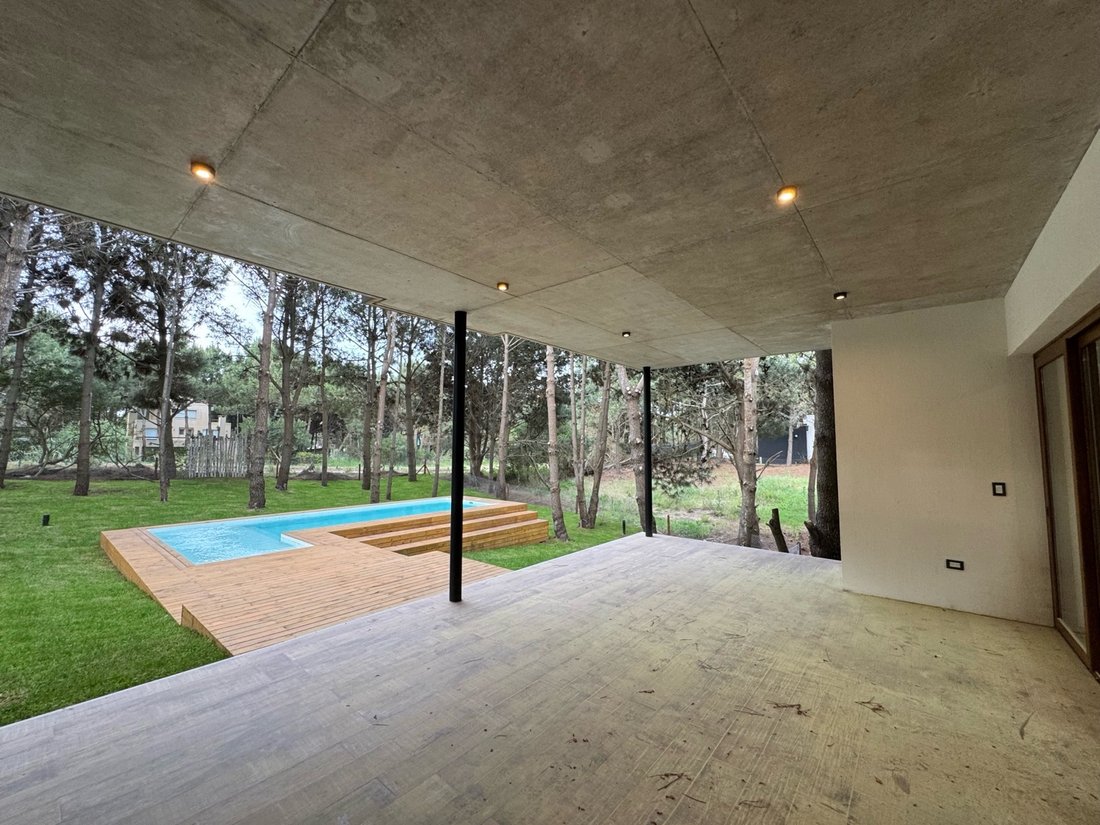 House in Pinamar, Buenos Aires Province, Argentina 4 - 18626096