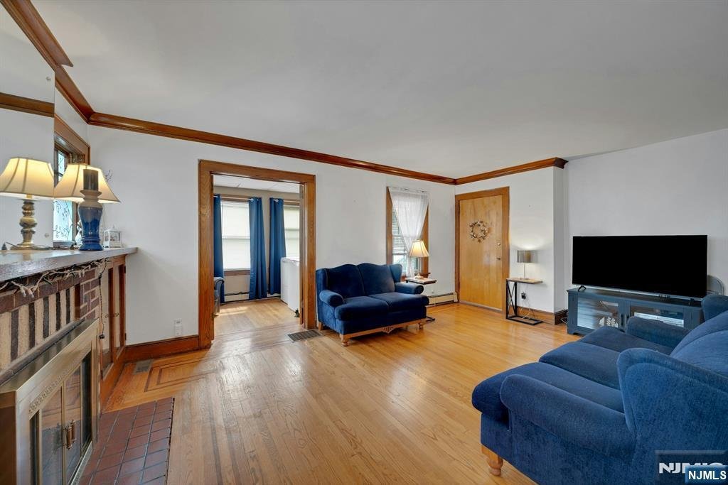 House in North Arlington, New Jersey, United States 4 - 18626868
