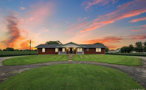 House in Maryville, Illinois, United States 1