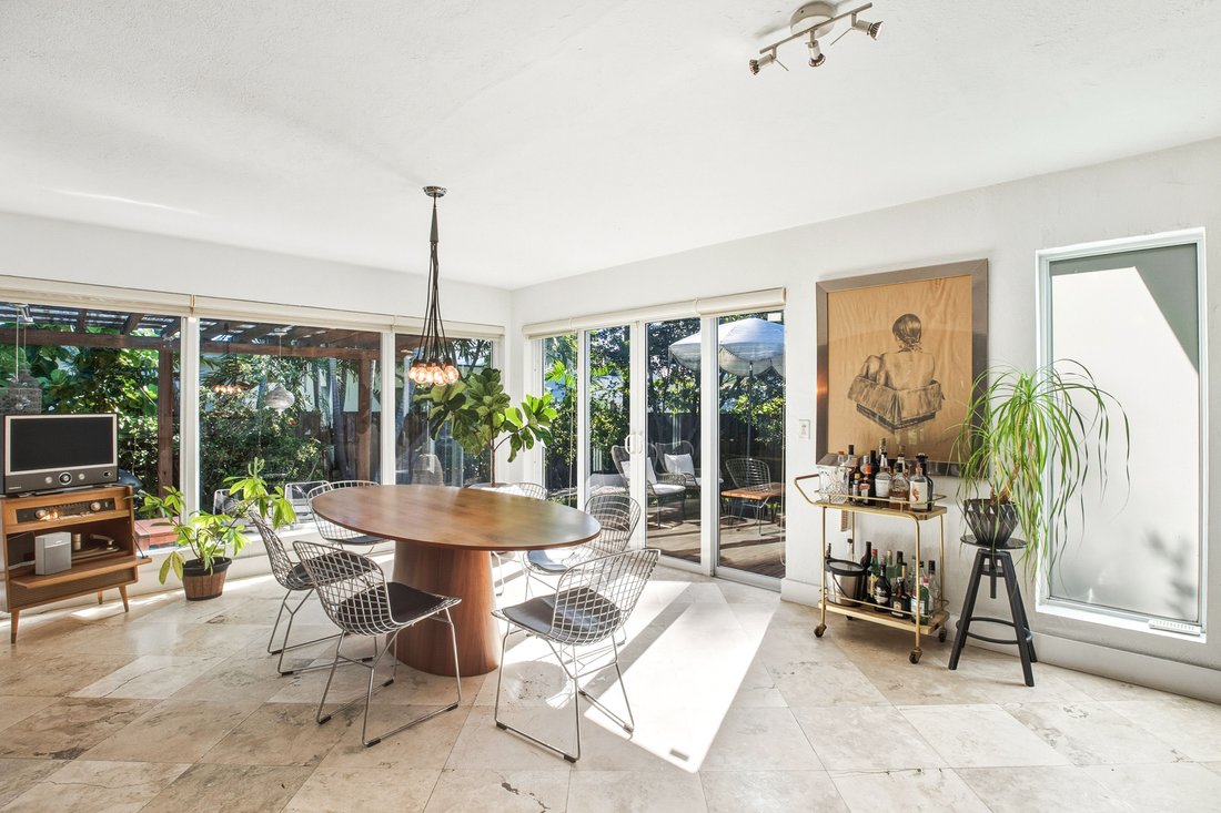 House in Miami, Florida, United States 5 - 18627670