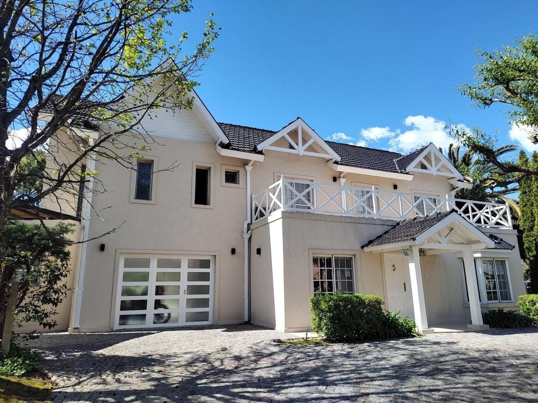 House in Ezeiza, Buenos Aires Province, Argentina 2 - 18627372