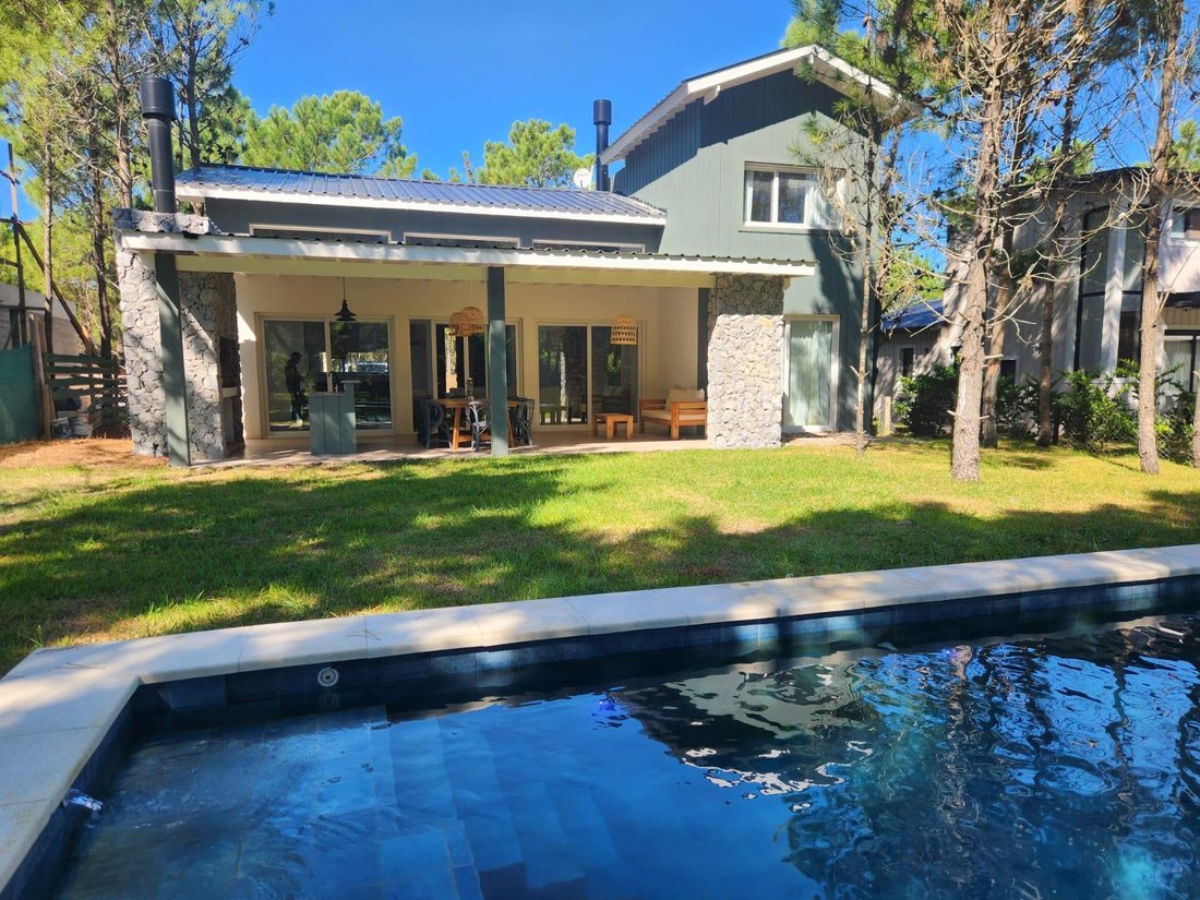 House in Pinamar, Buenos Aires Province, Argentina 2 - 18627003