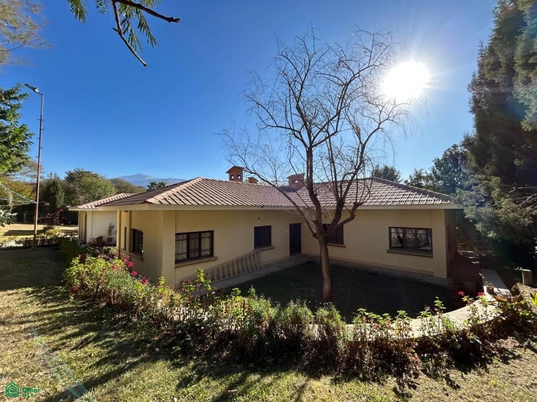 House in Tarija, Tarija Department, Bolivia 1 - 17232562