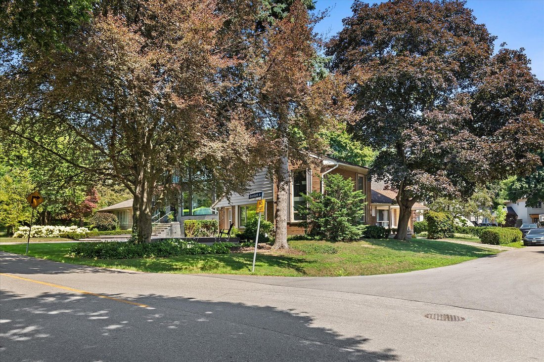 House in Toronto, Ontario, Canada 2 - 18626688
